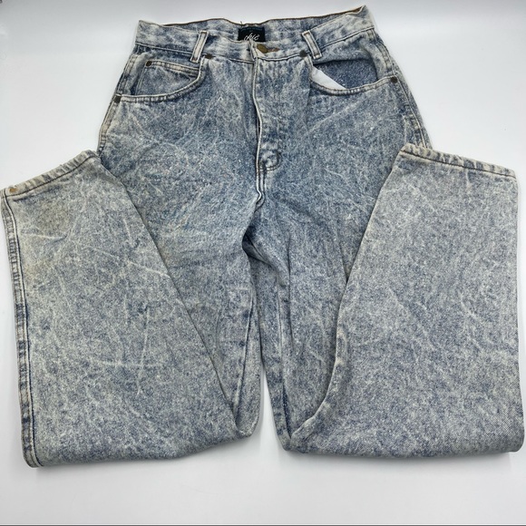 Vintage Chic High Waisted Acid Wash Jeans - Picture 4 of 10